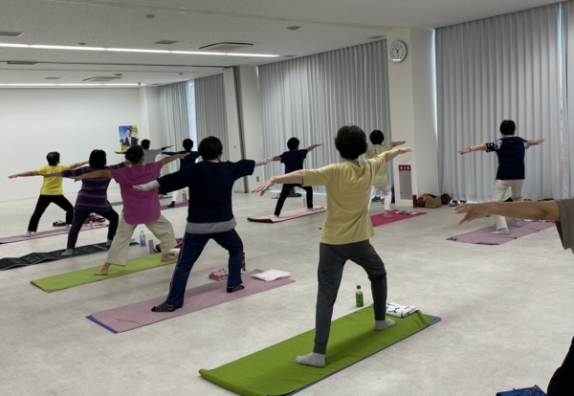 ～100歳まで歩ける～痛み改善ヨガ